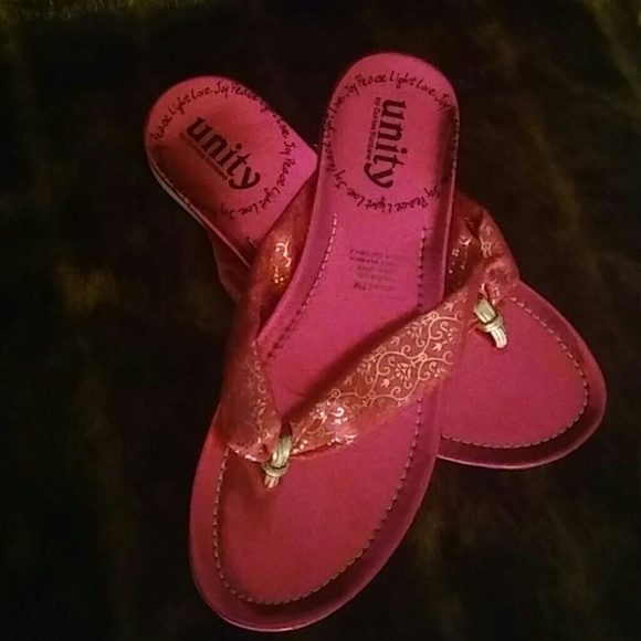 $Drop$Bundle of Sandals/FlipFlops - Picture 3 of 3